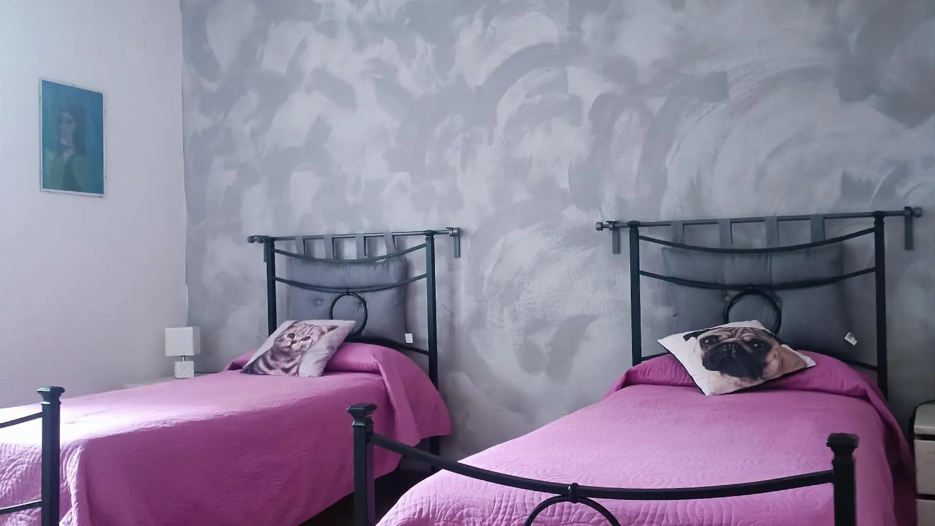 Guest house Holiday Rooms With Private Bathroom Acilia Italy